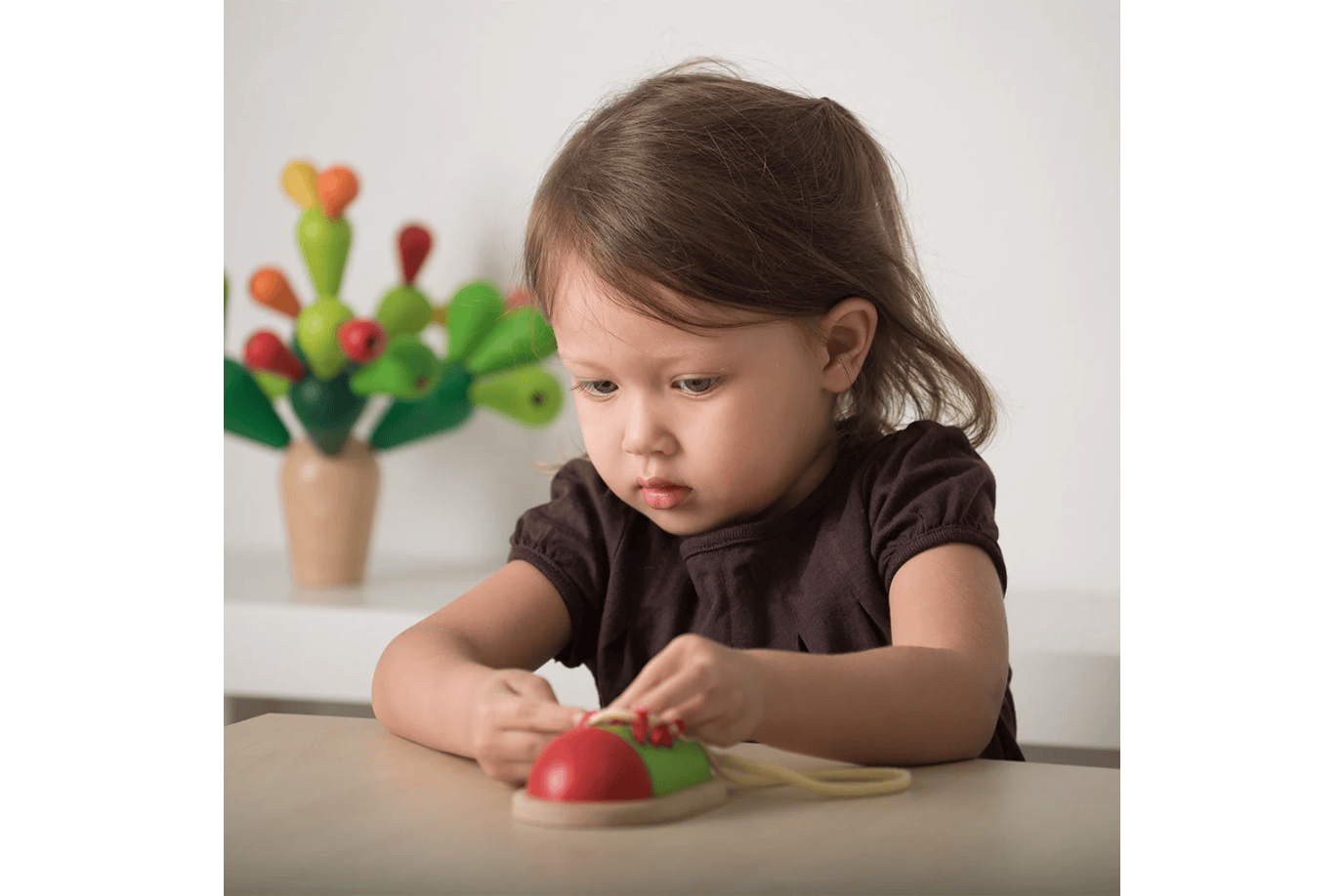 Fire The Imagination Plan Toys Tie-Up Shoe