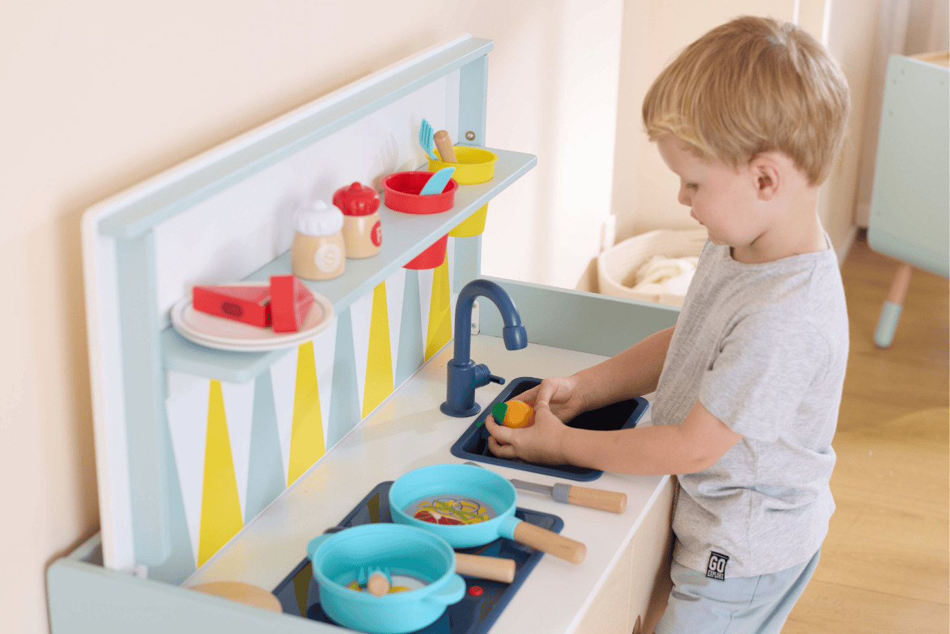 Hape Switch 'N Store Play Kitchen