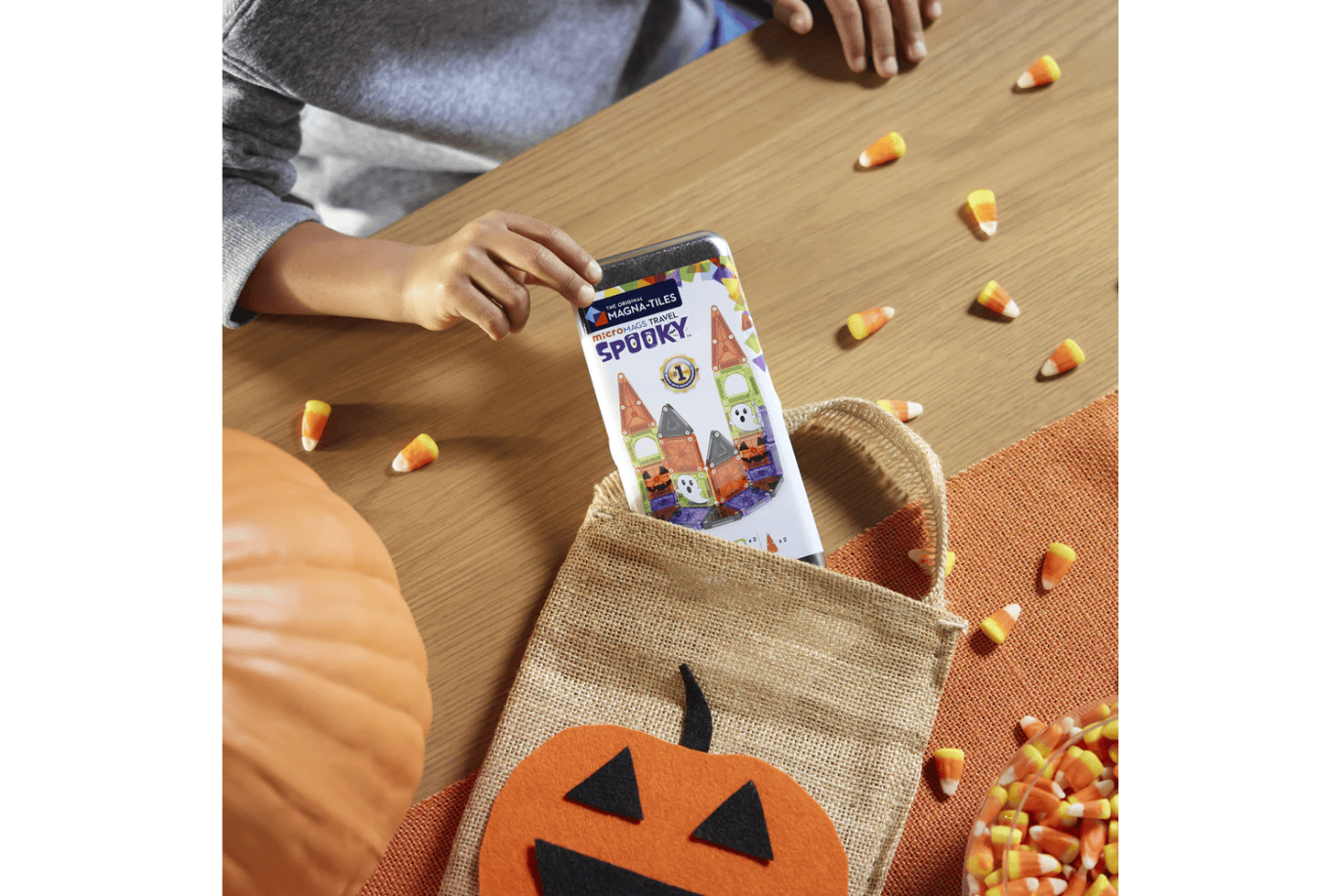 Valtech Magna Tiles MAGNA-TILES® microMAGS Spooky 24-Piece Travel Set