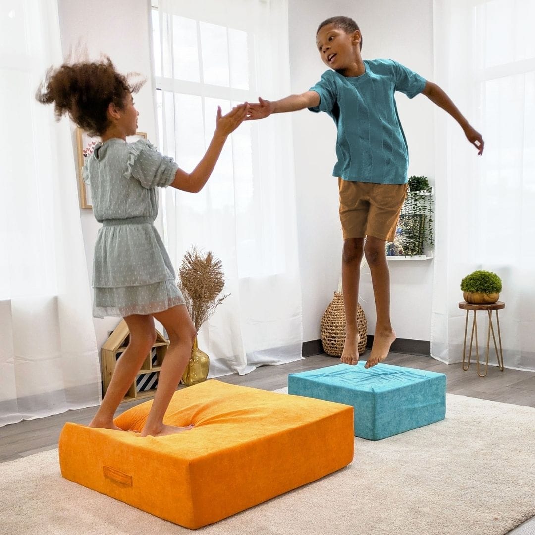 Go Coconut Canadian Play Couches, Furniture and Toys Bounce Pad Cocohop Maxi (Bounce & Crash Pad)
