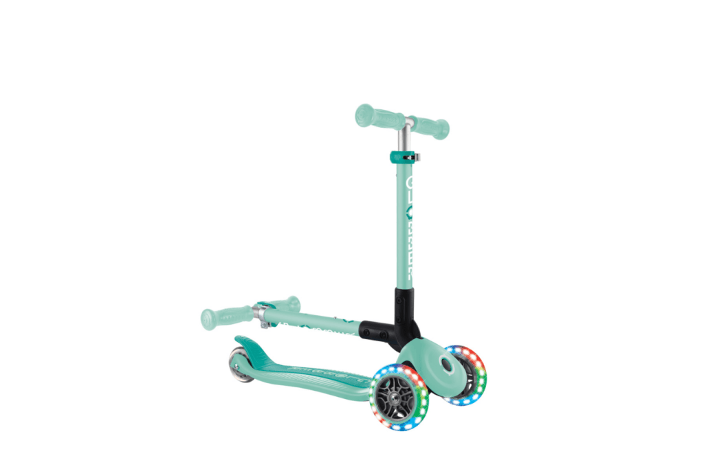 Incredible Novelties Globber Junior Foldable Scooters - Mint