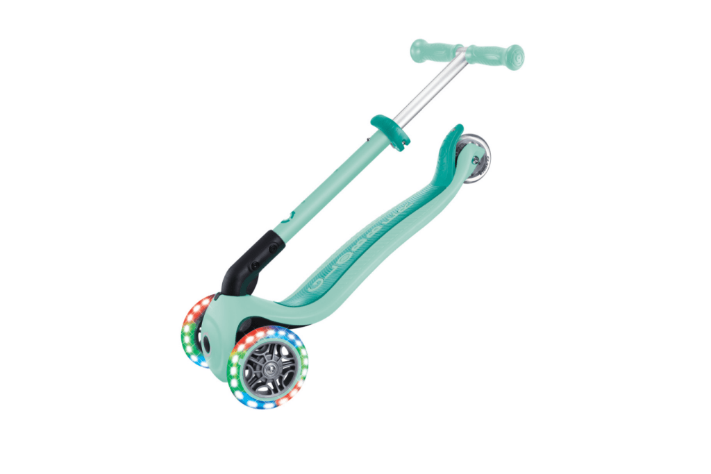 Incredible Novelties Globber Junior Foldable Scooters - Mint