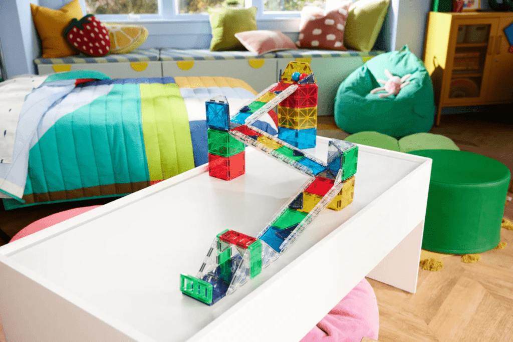 Magna-Tiles®  Rail Racers Deluxe 90-Piece Set