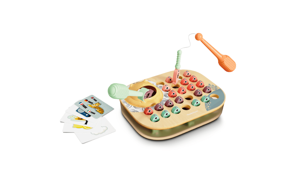 Top Bright - Fishing Game ABC, letter learning games for preschoolers, fishing game for toddlers, learn to spell games, french games for kids, german games for kids, spanish games for kids, The Montessori Room, Toronto, Ontario, Canada.