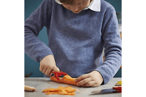 Le Petit Chef Vegetable Peeler for Children