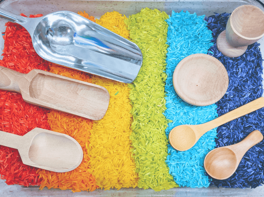 How to make rainbow rice for sensory bins, rainbow rice recipe, how to dye rice for sensory bins, colour rice for sensory bins, make a colourful sensory bin, dye rice