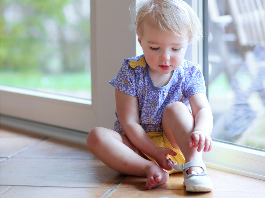 The #1, ABSOLUTE EASIEST Thing You Can Do To Foster Independence In Your Child | The Montessori Room