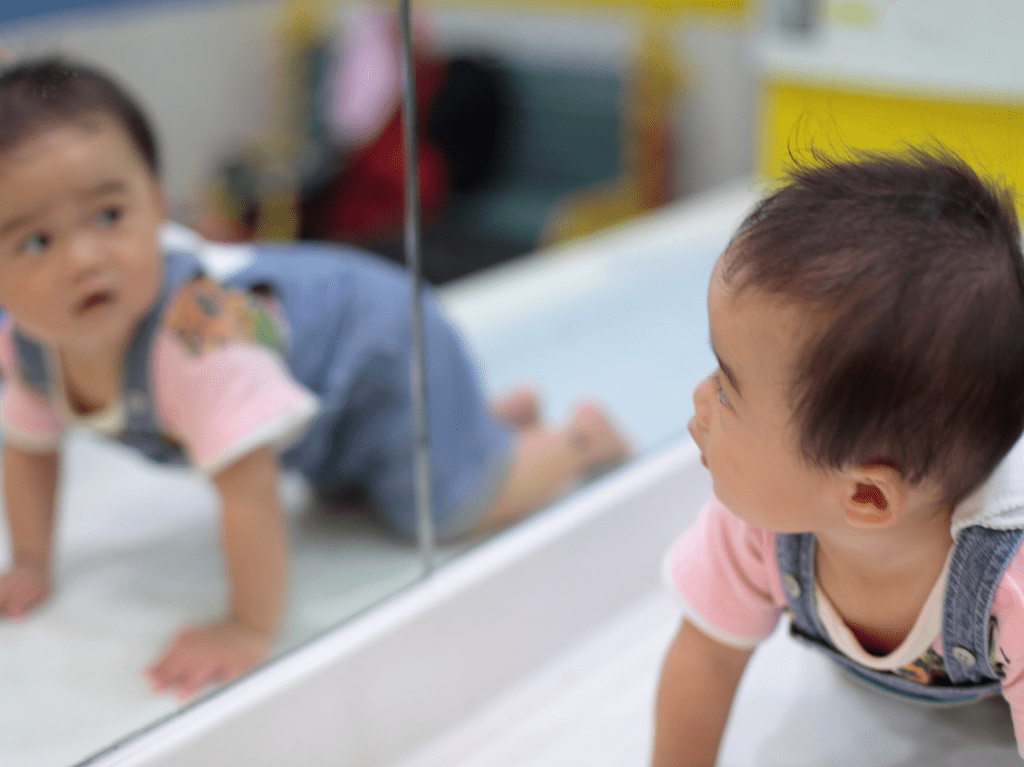 The 5 Developmental Benefits of a Mirror