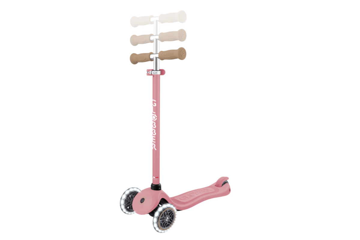Incredible Novelties Globber Signature Scooter with Lights