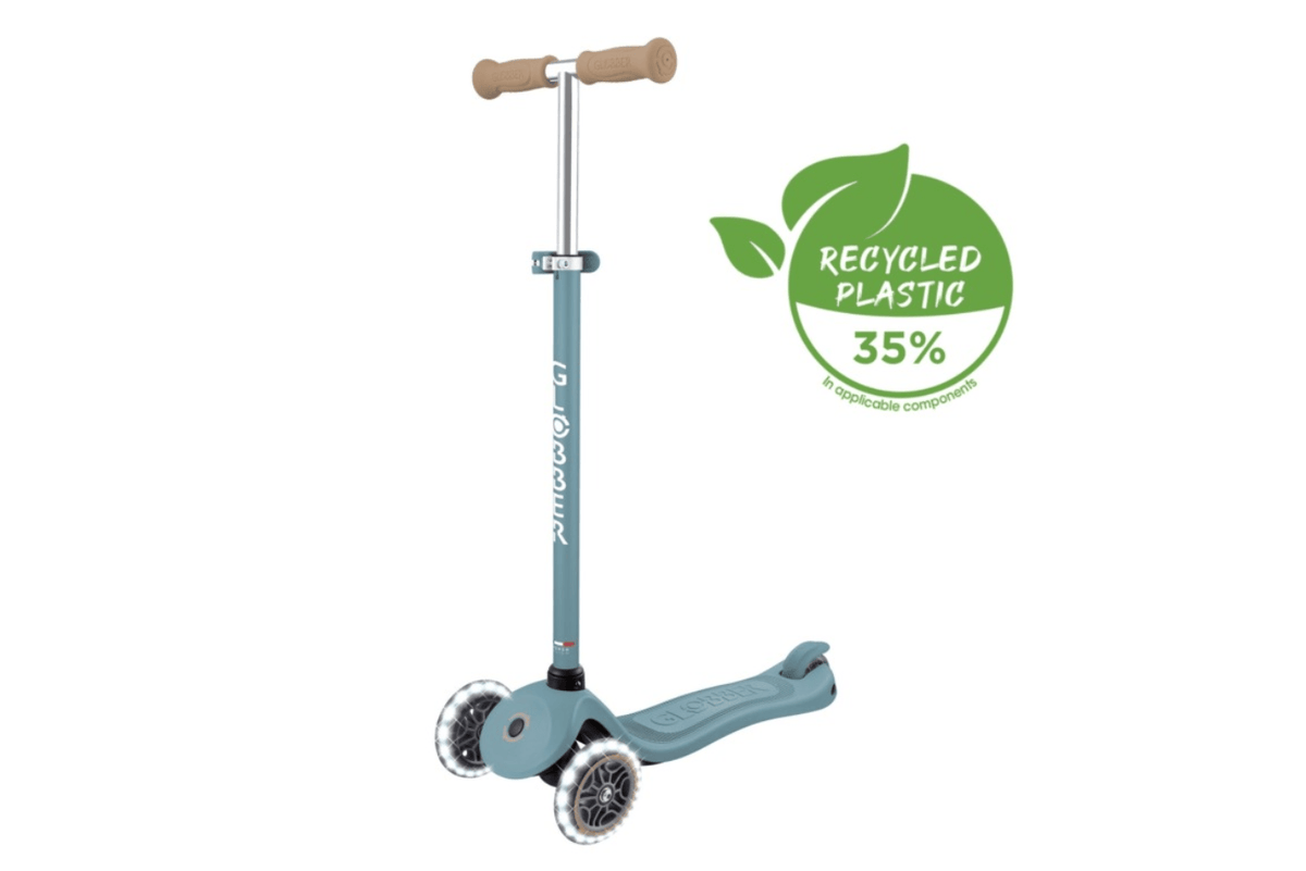 Incredible Novelties Ash Blue Globber Signature Scooter with Lights