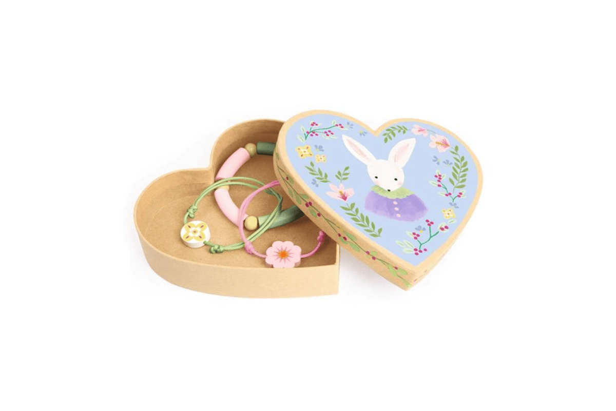 Ilo Heart-Shaped Jewelry Box &amp; Bracelets