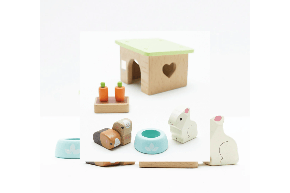Fire the Imagination Le Toy Van Doll House Pets