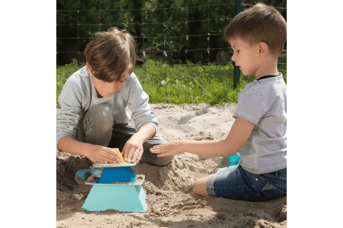 Pierre Belvediere Quut Nesting Sand Toy