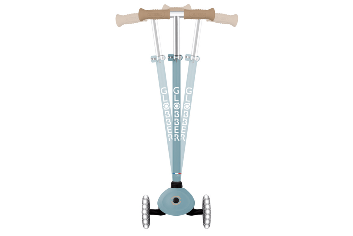 Incredible Novelties Globber Signature Scooter with Lights