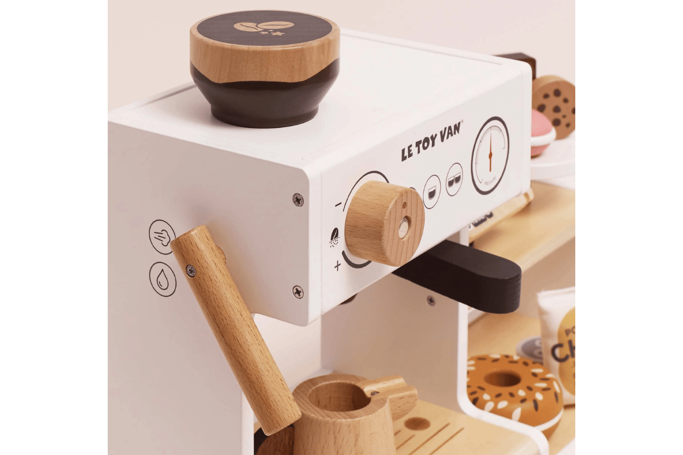 Fire the Imagination Le Toy Van Tabletop Barista Café Shop