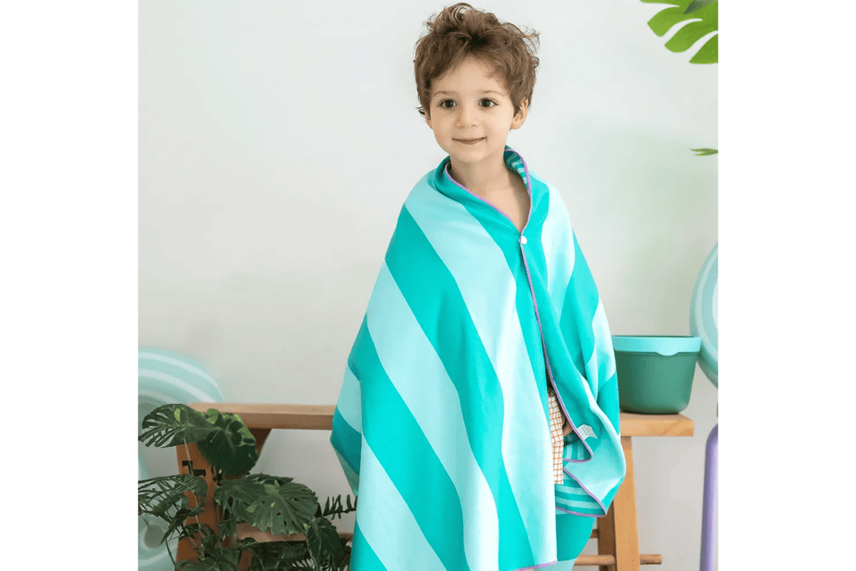 Fire the Imagination Quut Medium Microfiber Play Towel