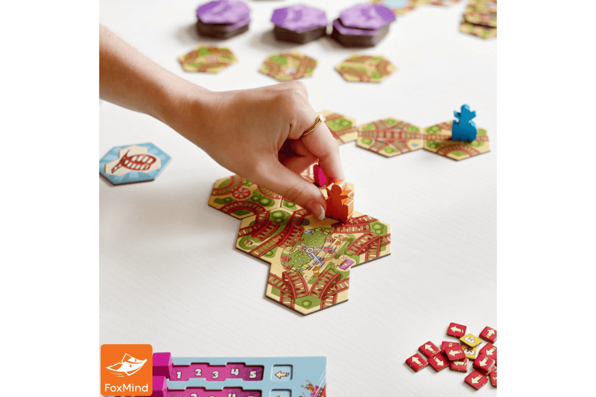 FoxMind Blast Track - Rollercoaster Building Game [Ages 8+]