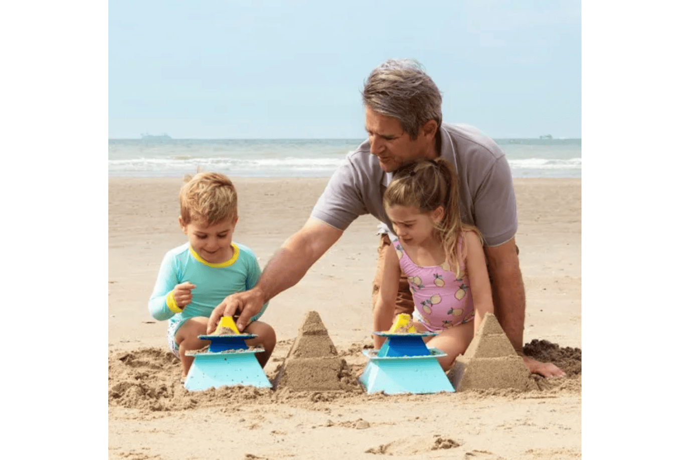 Pierre Belvediere Quut Nesting Sand Toy