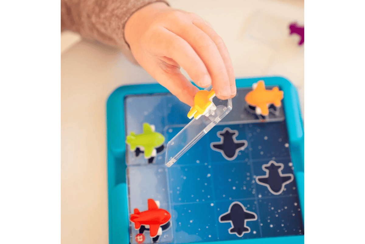 Pierre Belvediere Take Off - Travel Game - Ages 5+