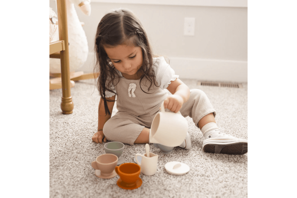 bug + bean Silicone Tea Set