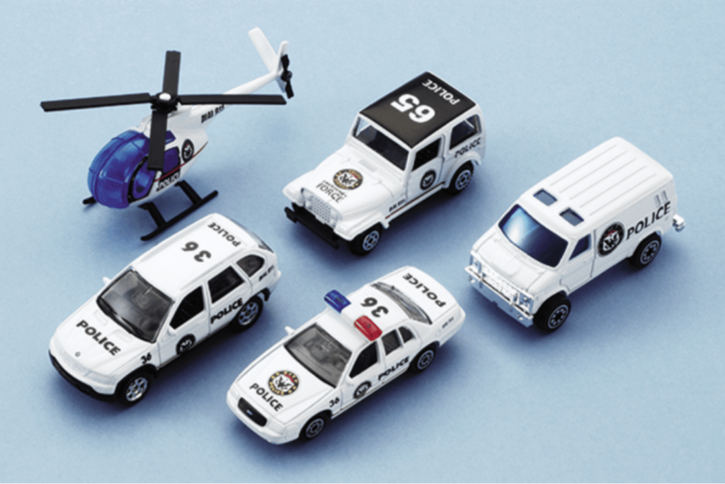 POLICE-5PC.CITY TEAM GIFT SET – WELLY, die-cast vehicles, community vehicles, police car toys, Montessori language objects, realistic police car toys, The Montessori Room, Toronto, Ontario, Canada. 