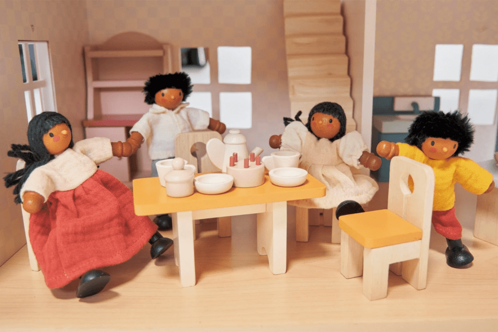 Doll Family (various styles)