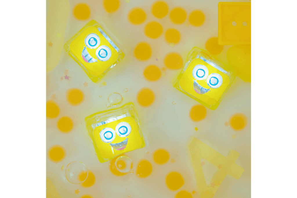 Glo Pals Light Up Cubes (4 Pack)