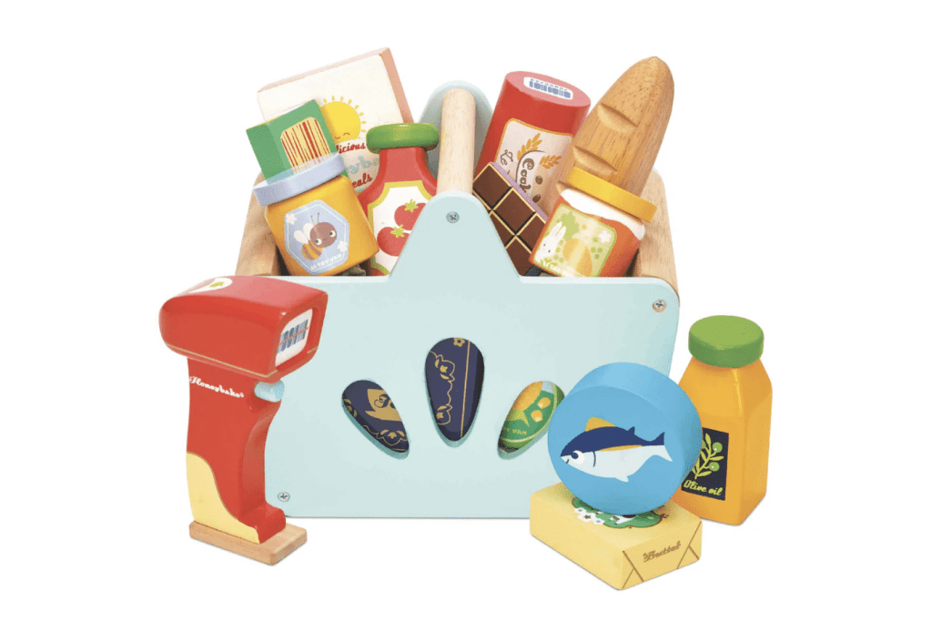 Le Toy Van Groceries Set & Scanner, pretend play toys, imaginative play toys, pretend grocery store, wooden toys, best toys for toddlers, The Montessori Room, Toronto, Ontario, Canada. 