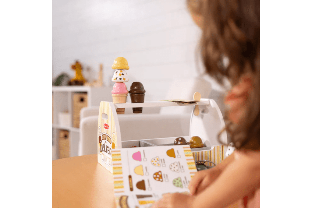 Melissa & Doug Ice Cream Counter