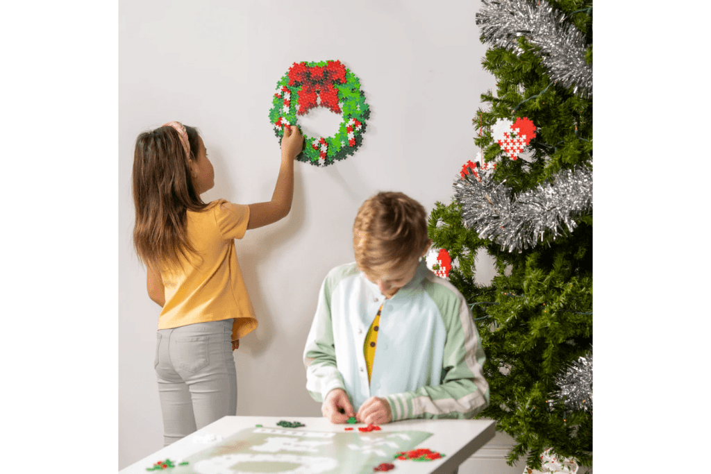 Plus-Plus Puzzle By Number - Christmas Wreath