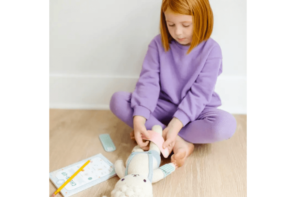 Pretend Play Bandages & Bandaid Tin