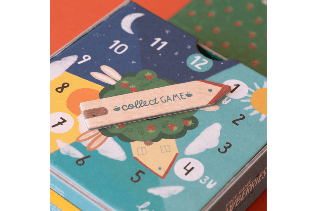 Tiny Game Strawberries - Travel Game (Ages 4+)