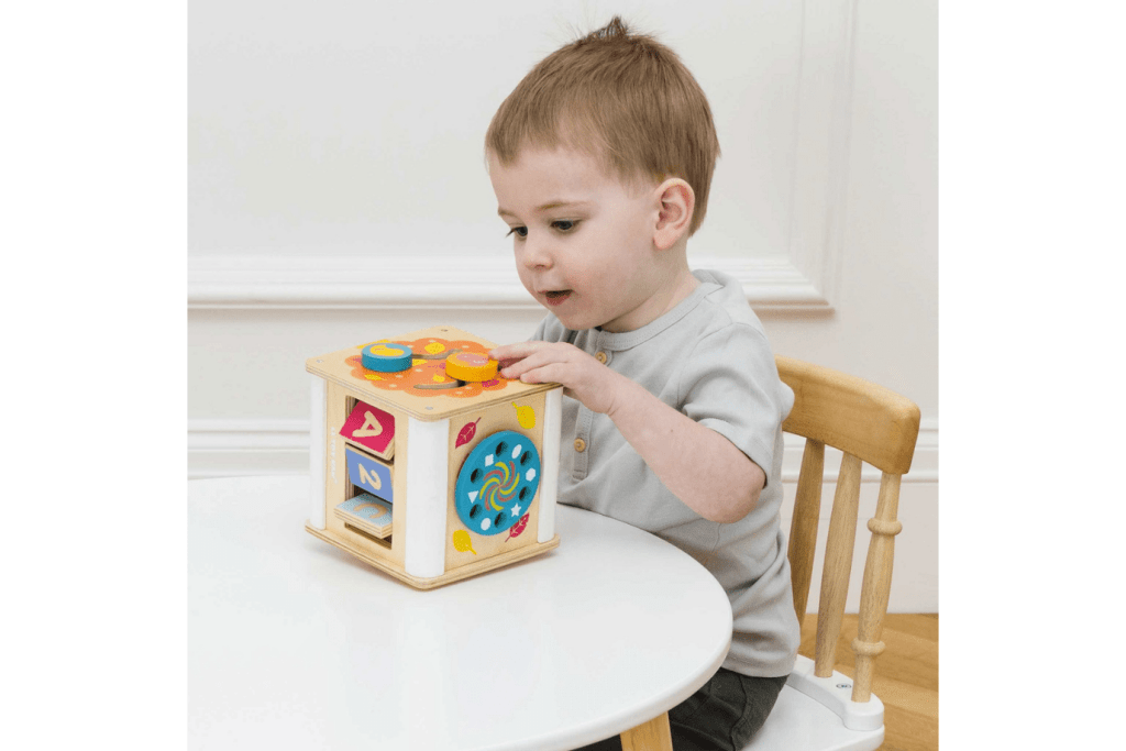 Le Toy Van Activity Cube