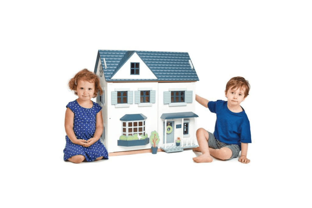 Montessori dollhouse shop
