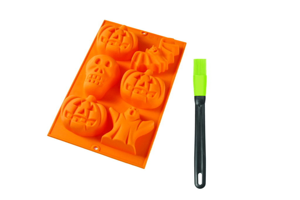 Lekue Halloween Kit, Brush and Recipe, make halloween cakes, make mini cakes, halloween baking ideas, halloween cakes, make halloween cakes, Toronto, Canada
