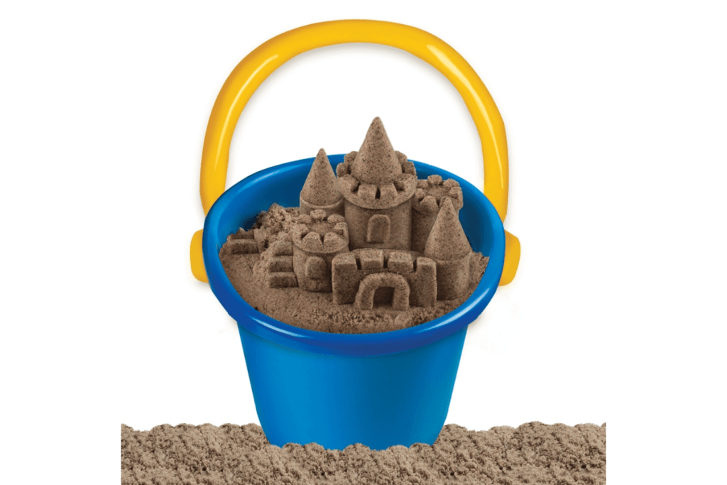 Kinetic Sand Beach Sand 1kg I The Montessori Room