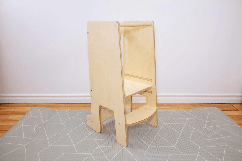 Learning Tower - Wood imperfections