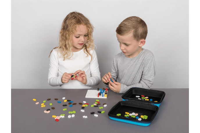 Plus-Plus Travel Case - The Montessori Room, Toronto, Ontario, Canada, Plus Plus, Travel case, puzzle, toys for travel, best toys for on the go, creative toys, best gifts for 4 year olds, best gifts for 5 year olds, best toys for 4 year old, best toy for 5 year old, puzzle piece, construction toys