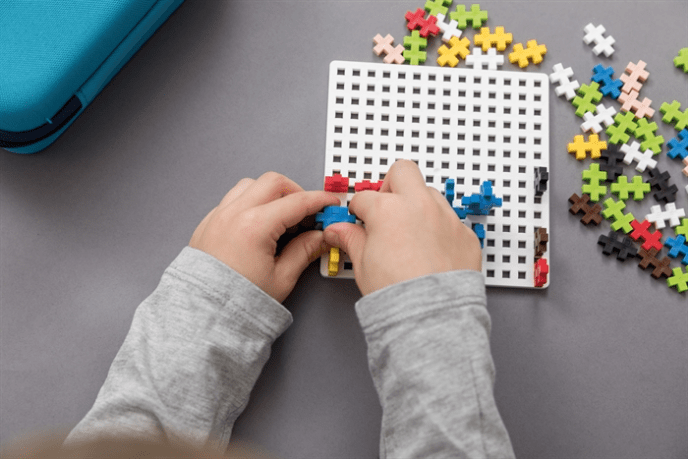 Plus-Plus Travel Case - The Montessori Room, Toronto, Ontario, Canada, Plus Plus, Travel case, puzzle, toys for travel, best toys for on the go, creative toys, best gifts for 4 year olds, best gifts for 5 year olds, best toys for 4 year old, best toy for 5 year old, puzzle piece, construction toys