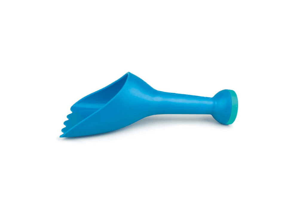 Blue Rain Shovel by Hape, best sand toys for toddlers, best sand toys for kids, durable sand toys, toys for sand and water play, toys for water play, best outdoor toys.