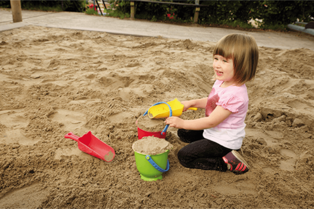 Sand Shovel [1 Piece]