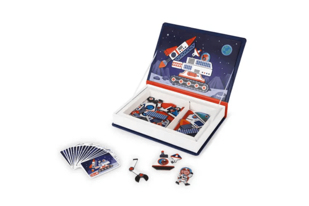 Space Magneti&#39;book, Janod, storytelling toys, educational toys, magnetic toys, travel toys, best toys for travel, best toys for 3 year old, best gift for 3 year old, learn about space, planets, The Montessori Room, Toronto, Ontario, Canada, Pierre Belvedere