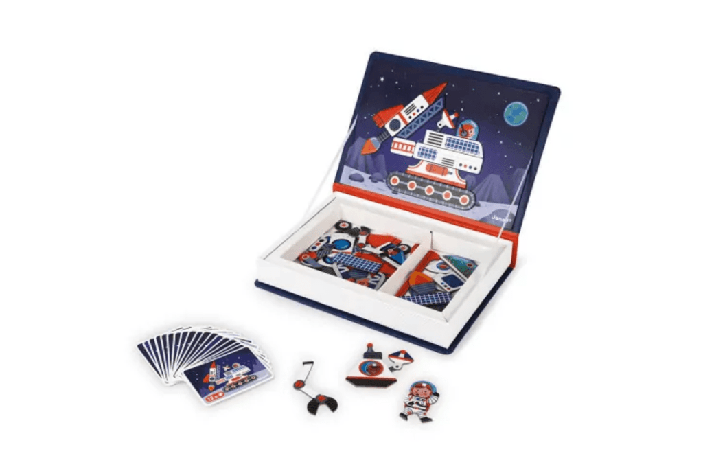 Space Magneti'book, Janod, storytelling toys, educational toys, magnetic toys, travel toys, best toys for travel, best toys for 3 year old, best gift for 3 year old, learn about space, planets, The Montessori Room, Toronto, Ontario, Canada, Pierre Belvedere